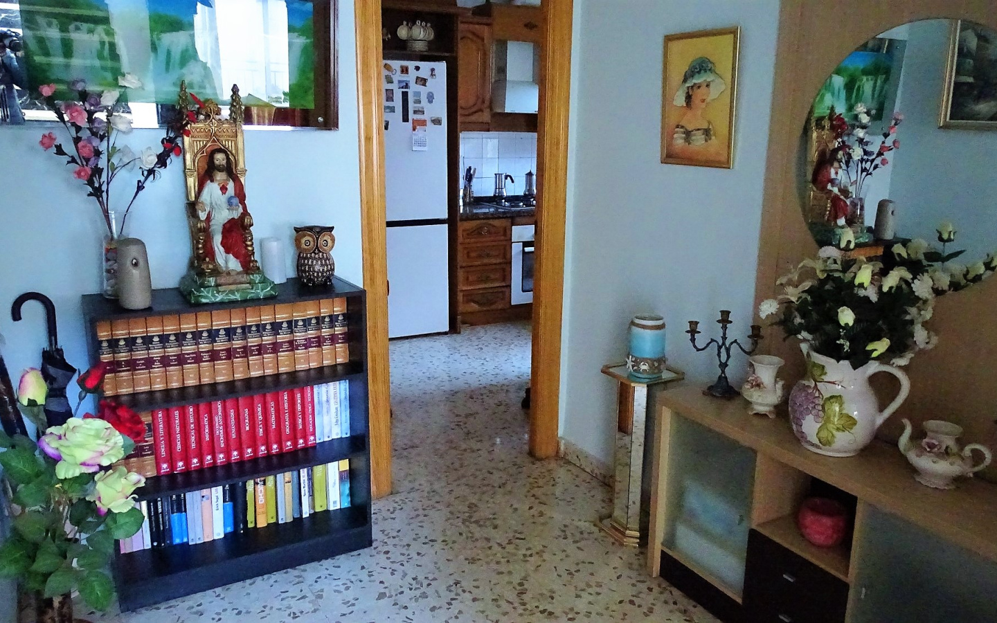 Salobreña. Apartment with patio and three bedrooms.